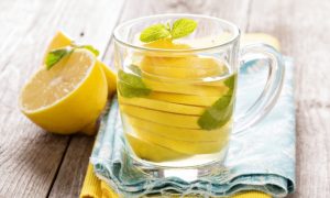 The Real Benefits of Lemon Water According to Science