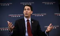 Walker, Paul Leads in Iowa Poll