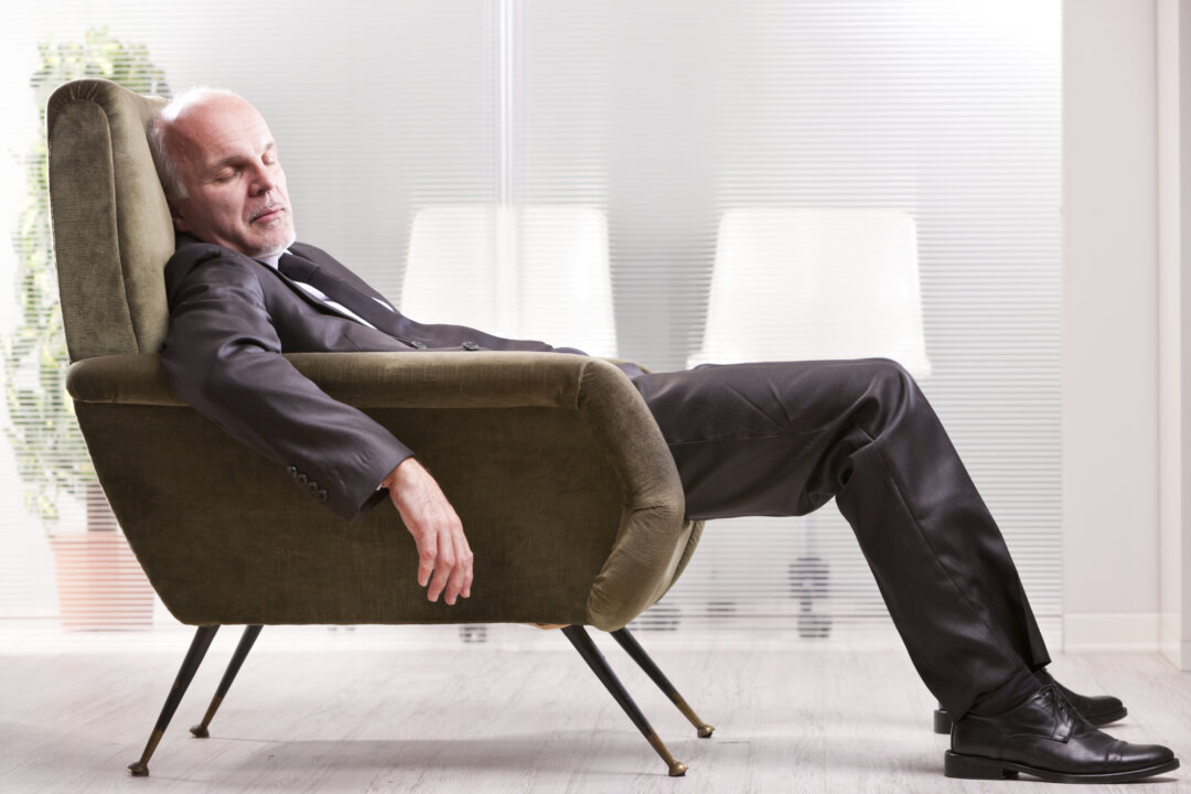 Nearly one-third of Americans get six hours of sleep or less on a regular basis, instead of the recommended seven to eight hours. (Giulio Fornasar/iStock/Thinkstock)