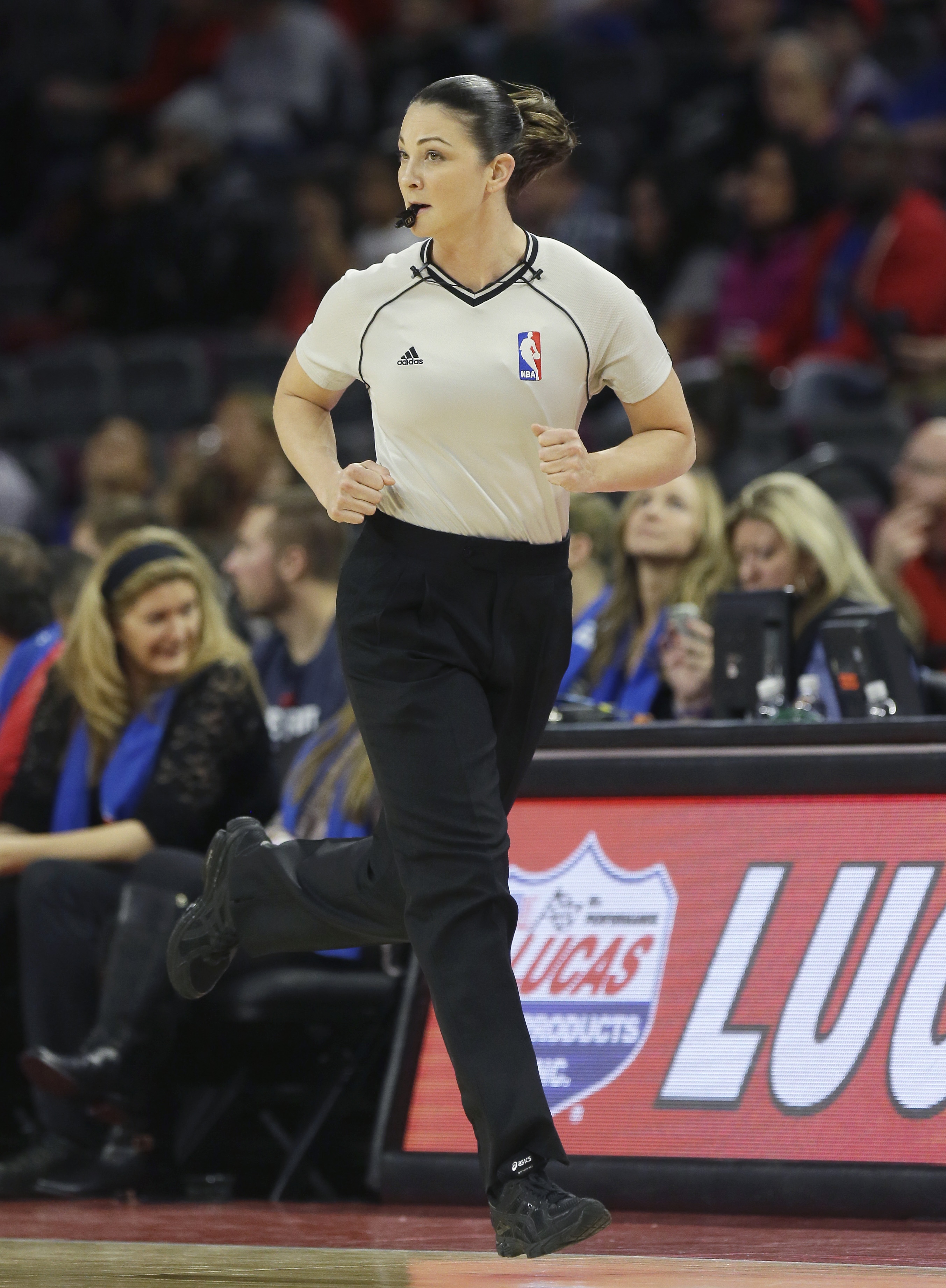 Lauren Holtkamp: Age, Bio, Facts for Female NBA Referee Chris Paul Criticiz...
