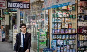 A Hong Kong Judge Just Called This Chinese Shopping Habit a 'National Disgrace' - and Netizens Agree