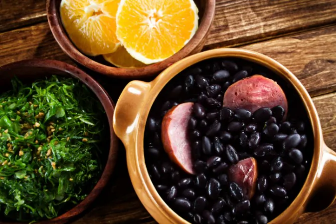 Feijoada, Brazilian traditional meal. (diogoppr/iStock/Thinkstock)