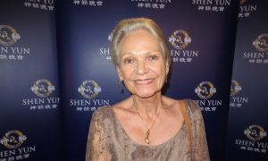 Ex-ballerina Says Shen Yun ‘Fantastic’