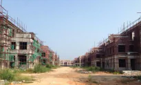 Real Estate Development in Southern China Goes Bust, House Owners Protest