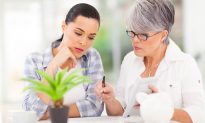 3 Ways to Help Aging Parents With Their Finances