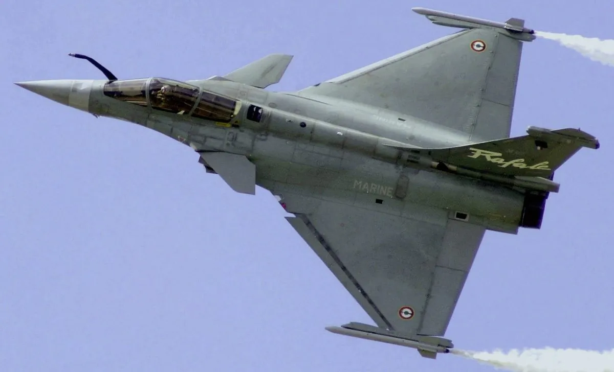 In this June 21, 2001 file photo, a French Air Force Rafale manufactured by France's Dassault Aviation speeds above Le Bourget airport, north of Paris, France, during the 44th Paris Air Show. (AP Photo/Remy de la Mauviniere)