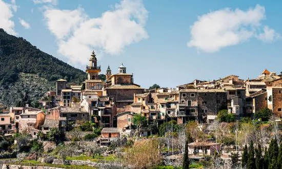 A Mediterranean Spring in Valldemossa