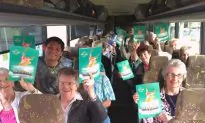 50 Retirees Celebrate Chinese New Year at Shen Yun