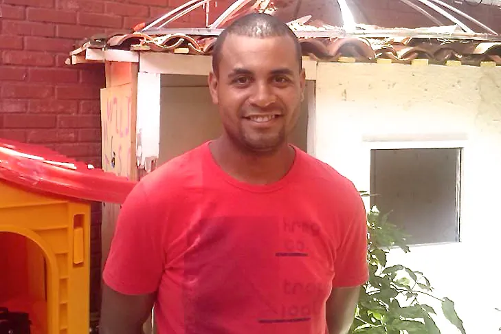 Salvador, Bahia, Brazil: Tiago Leonardo Alves Muniz, 30, Teacher: Yes, the methodology of the Community School Luiza Mahin in Salvador-Bahia, where I was a student, and today I am a teacher, has been developing these extracurricular issues in adaptations—working with racial prejudice, the need for interpersonal and intrapersonal relationship, using the technologies of information in improving knowledge—through educational learning and focusing on reading, writing, and following the evolution of the planet Earth.
