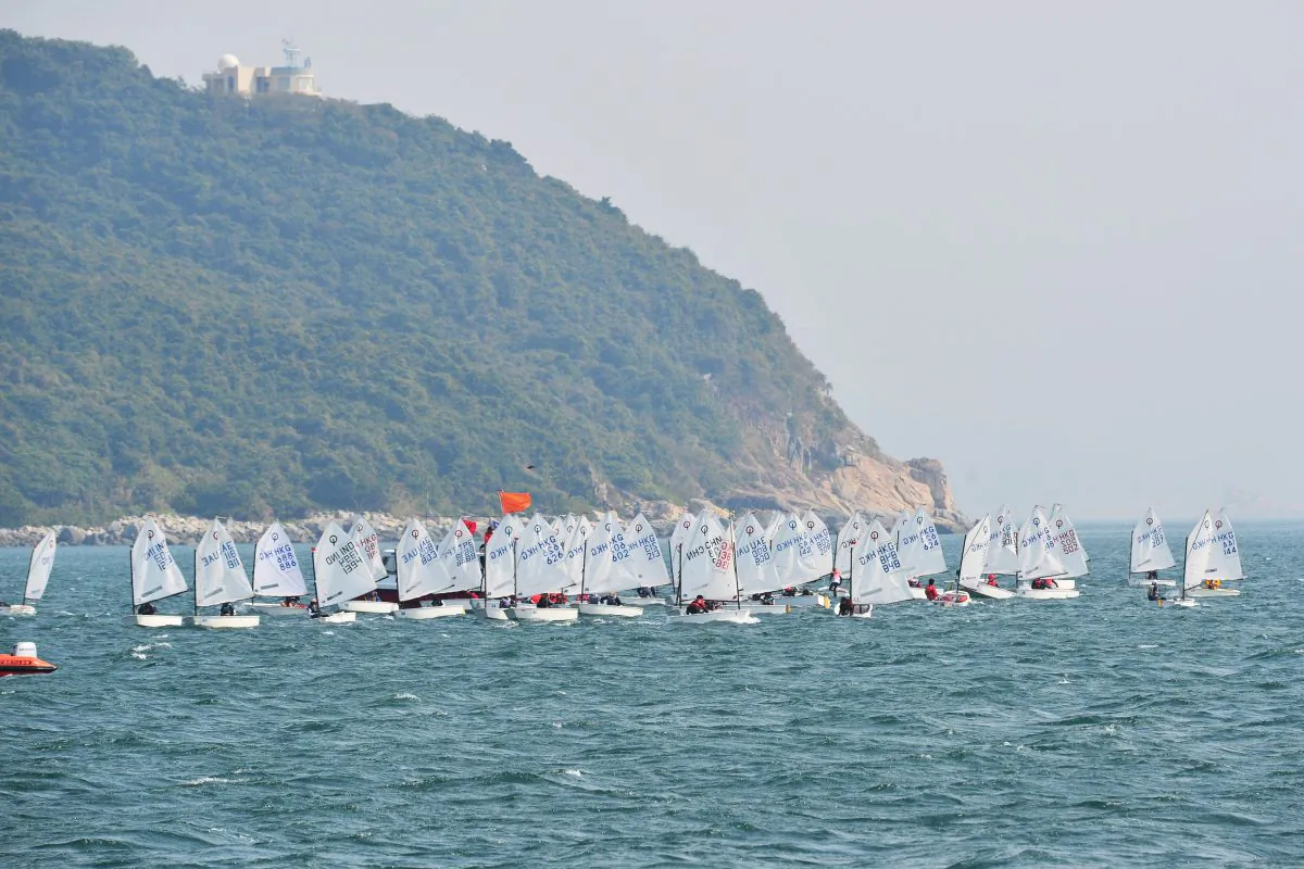 Optimist Class boats waiting to start the final race of the Hong Kong Race Week Series off Repulse Bay on Tuesday Feb 16, 2015. (Bill Cox/Epoch Times)