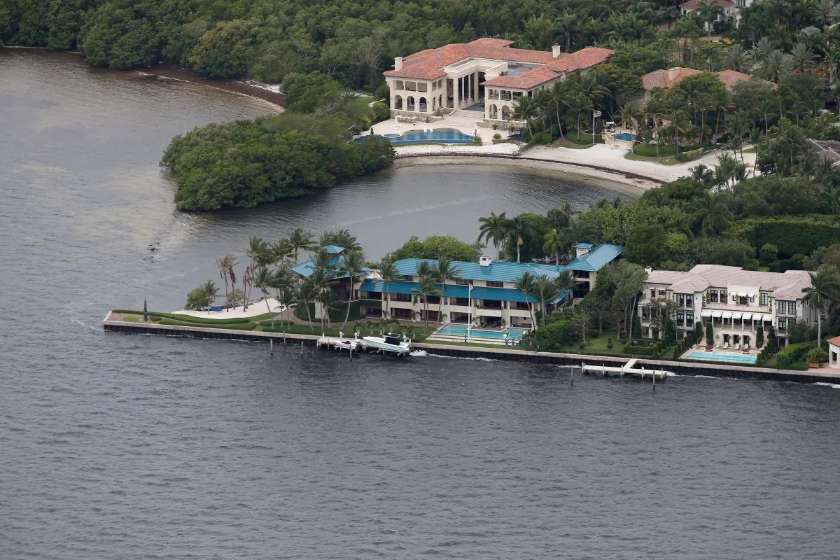An expensive waterfront property is seen  in Miami, Fla., on June 3, 2014. Corrupt Chinese officials are increasingly looking for luxury properties in the United States. (Joe Raedle/Getty Images)