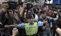 Hong Kong Police Use Pepper Spray, Make Arrests in Yuen Long Protest