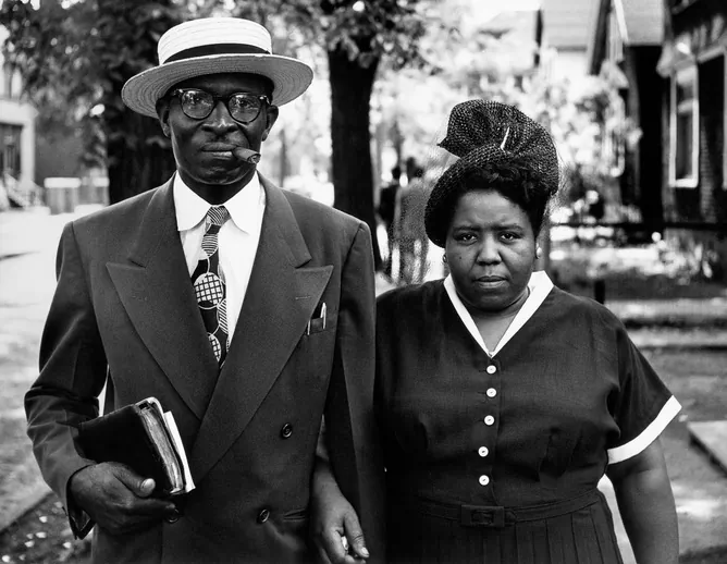 Husband and Wife, Sunday Morning, Detroit, Michigan, 1950. Photograph by Gordon Parks. Courtesy and © The Gordon Parks Foundation. Courtesy Museum of Fine Arts, Boston