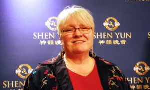 Pastor Says Shen Yun Opens Her Heart