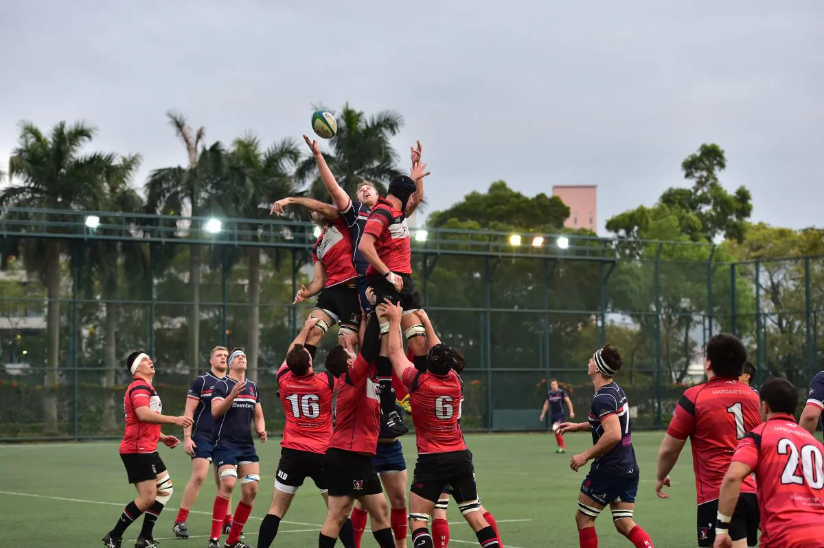 A line-out in the semi-final match between HK Scottish vs Valley played at Shek Kip Mei on Saturday Feb 14, 2015. (Bill Cox/Epoch Times)