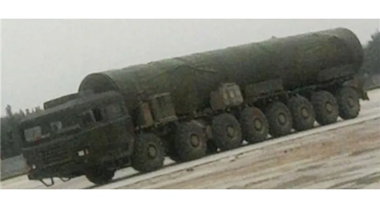 A new, potentially off-road missile launch truck made by the Tai'an Corporation that could be for the new "DF-31B" ICBM reportedly tested in September 2014. (Chinese Internet)