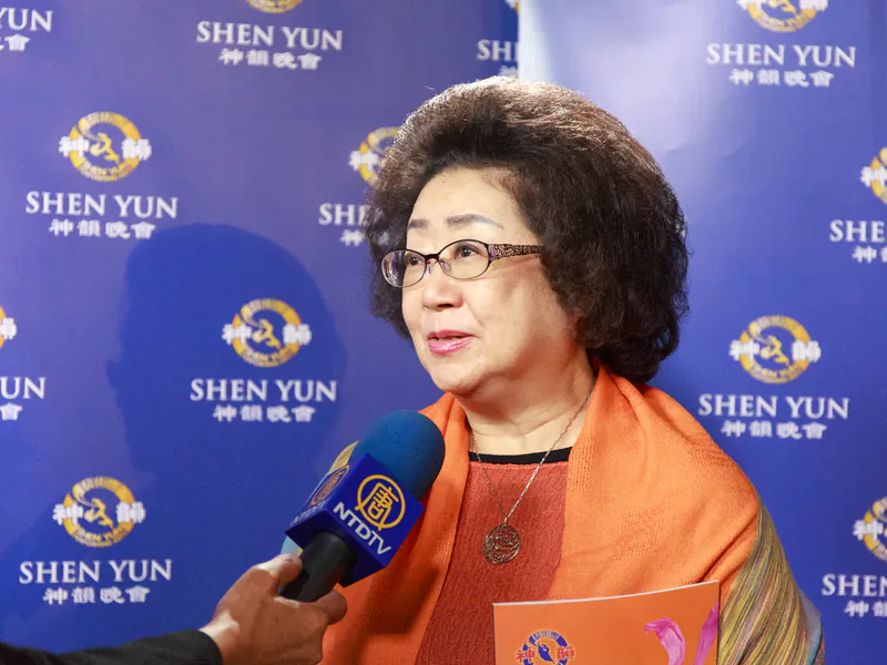 Director General of the Education Bureau, Kaohsiung City Government, Fan Sun-Lu attends the Shen Yun’s premiere in Kaohsiung on March 4, 2015. (Cheng Shunli/ Epoch Times)