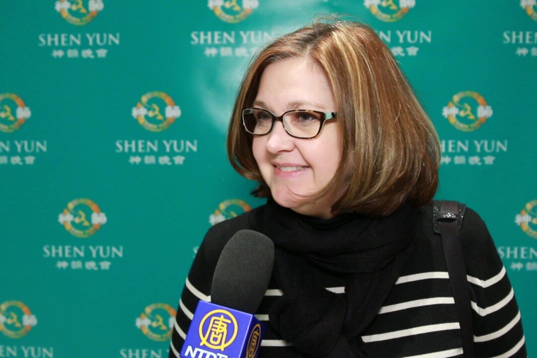 Dr. Sarah Parks attends Shen Yun Performing Arts at Fox Cities Performing Arts Center. (Courtesy of NTD Television)