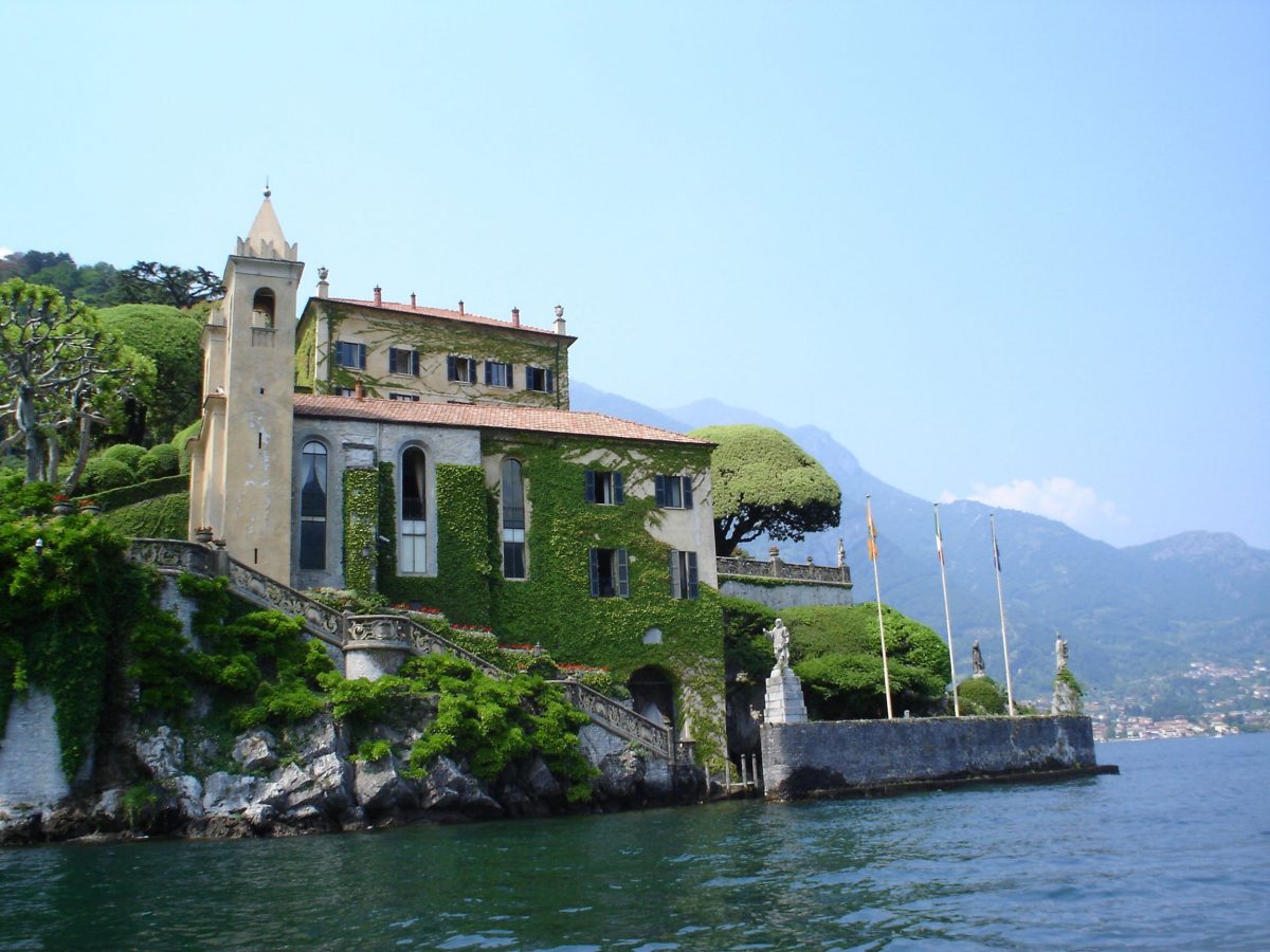 Lake Como is home to many magnificent villas. This one, Villa del Balbianello, was built in 1787 on the site of a Franciscan monastery and is famous for its elaborate terraced gardens. Scenes for several feature films have been shot there, including “A Month by the Lake” and “Casino Royale.” (Scott Thompson/Wikimedia Commons)