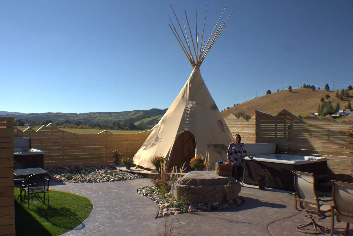 The Akela Spa Garden is a splendid place to relax. There is a fire pit, two hot tubs and a sauna inside the decorated tipi. (Myriam Moran copyright 2014)