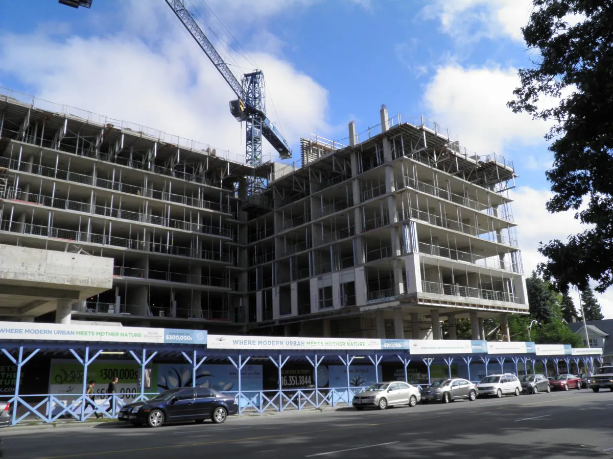 A condo under construction in Toronto during the summer of 2014. (Epoch Times)