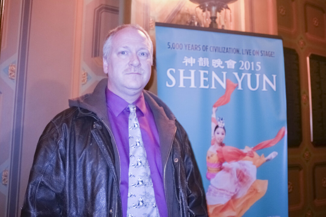 Stephen Kelly deeply enjoyed witnessing 5,000 years of traditional Chinese culture as presented by Shen Yun at the Ohio Theatre, Columbus. (Helen Peng/Epoch Times)