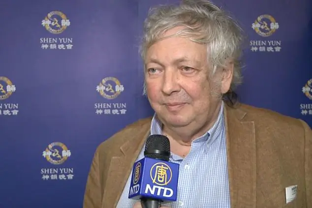 Dr. Peter Dusek attends Shen Yun Performing Arts at Vienna's Wiener Stadthalle. (Courtesy of NTD Television)