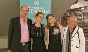 Family Drives Over 300 Miles for Shen Yun