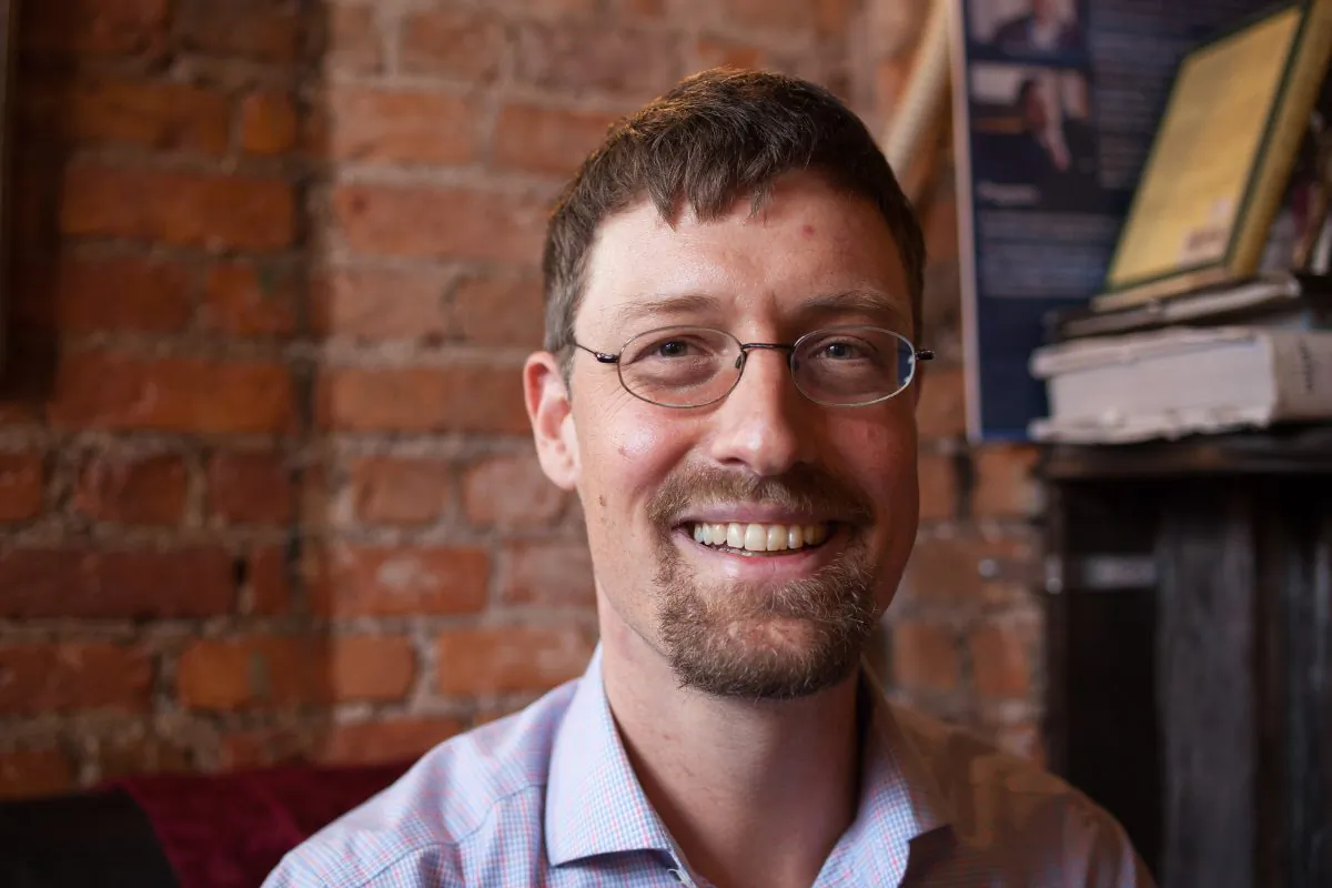 Wikipedist Pete Forsyth in the Zink Bar, Lower Manhattan, NY, on March 16, 2014. (Petr Svab/Epoch Times)