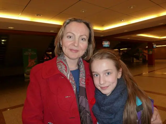 Ms. Natalia Nowack and daughter enjoyed Shen Yun in Frankfurt. (Wen Jing/Epoch Times)

