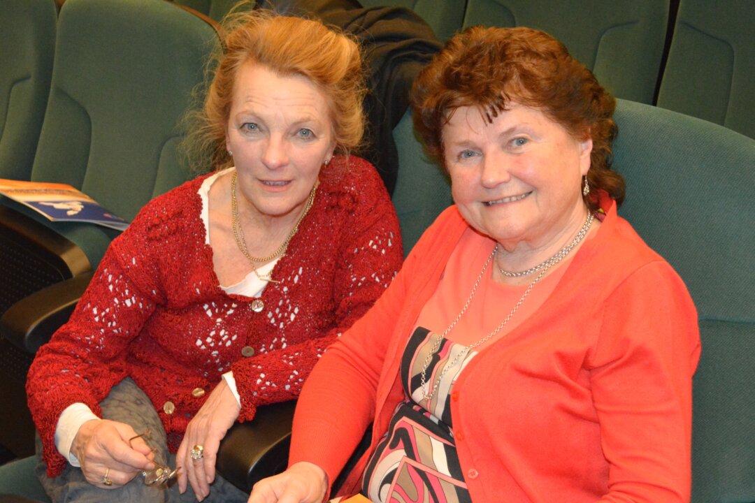 Dex McLoughlin described the Shen Yun dancers as “amazing” when she saw them with her friend Liz Whelan in Dublin’s Convention Centre on March 25, 2015. (Gerald O'Connor/Epoch Times)
