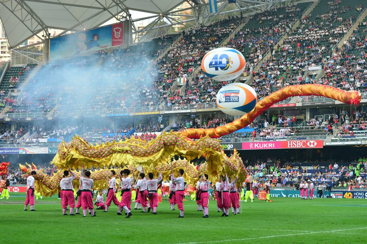 Dragons, drums and firecrackers open the 40th Hong Kong Sevens on Friday March 27, 2015. (Bill Cox/Epoch Times)