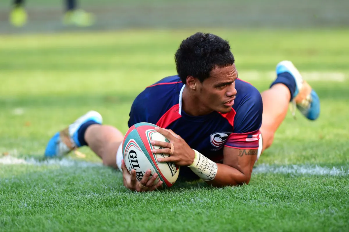 Maka Unufe of the United States touches down in the first minute of the second half to push them into a 21-14 lead against England 21-14 in their Pool D match. England hit back to tie the match 21-21 but this was sufficient for United States to finished top of the Group. (Bill Cox/Epoch Times)