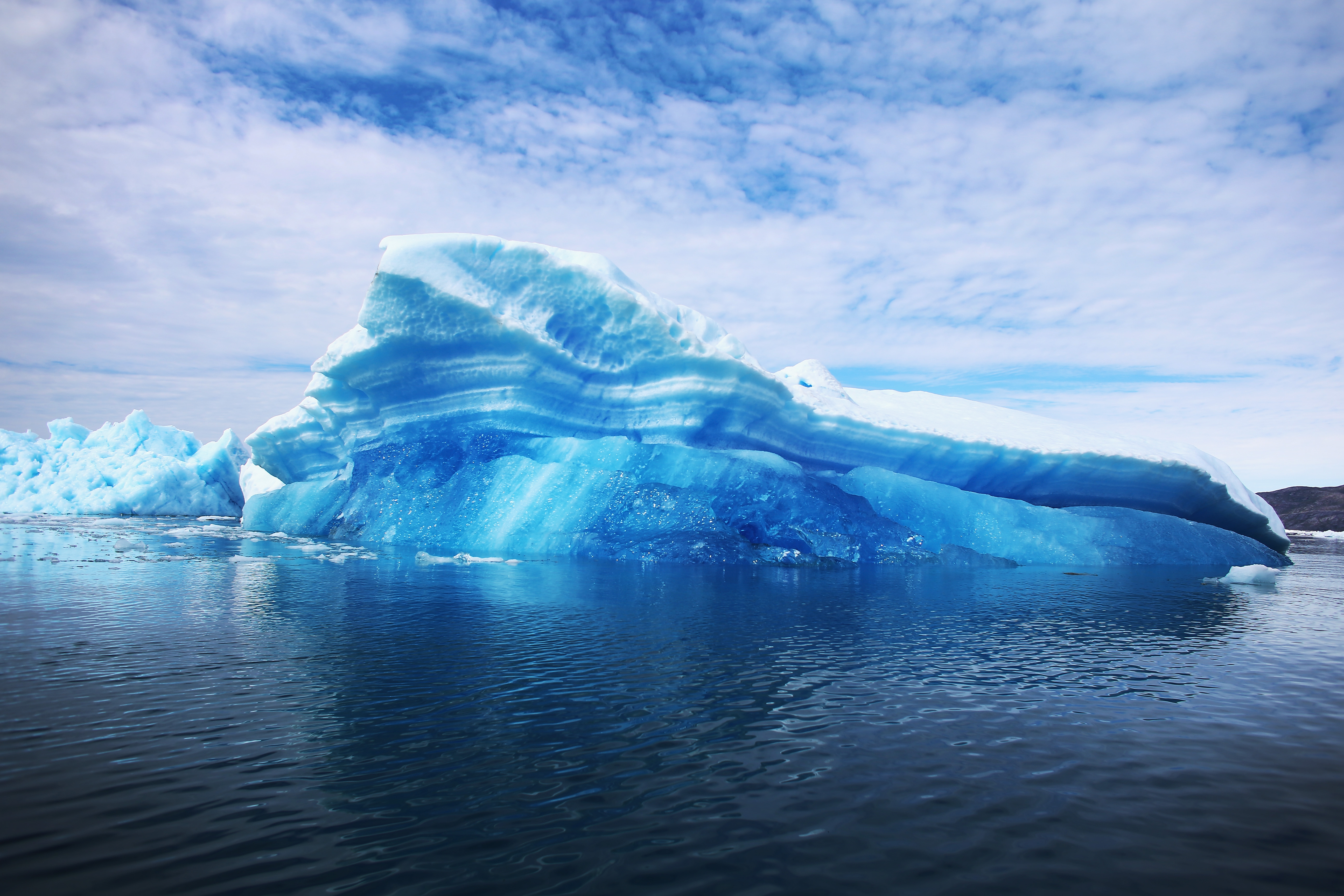Ледовитый океан видео. Айсберги Северного Ледовитого океана. Арктика Северный Ледовитый океан. Ледовитый океан Айсберг. Льды Арктики северооедовитого океана.