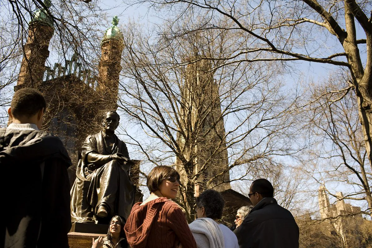 A guided tour around the campus of Yale University in New Haven, Conn., on April 15, 2008. (Photo by Christopher Capozziello/Getty Images)