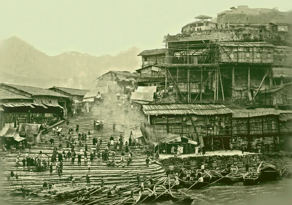 A view of a section along the Yangtze River, China, c. 1920s. (Collection of Peter Shay)
