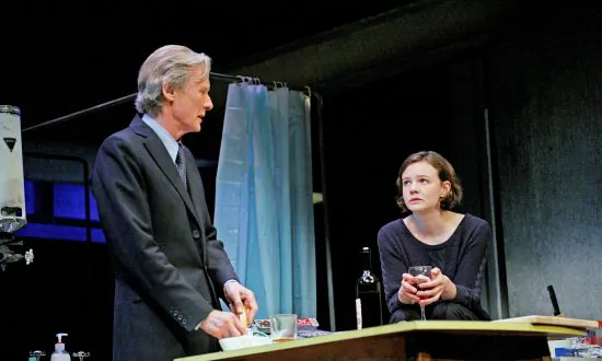 Theater Review: ‘Skylight’
