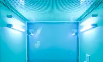 Robot Cleans Hospital Rooms With Uv Light