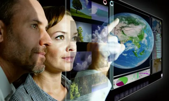 No More Science Fiction: 3-D Holographic Images