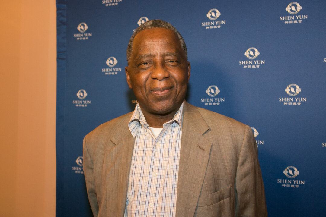 Charles Taku, lead counsel of the International Criminal Court, shares is experience of watching Shen Yun at the Kennedy Center in Washington, D.C., on April 17, 2015. (Epoch Times)