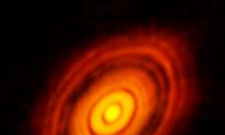 Deep Space Photo Shows Planets Forming