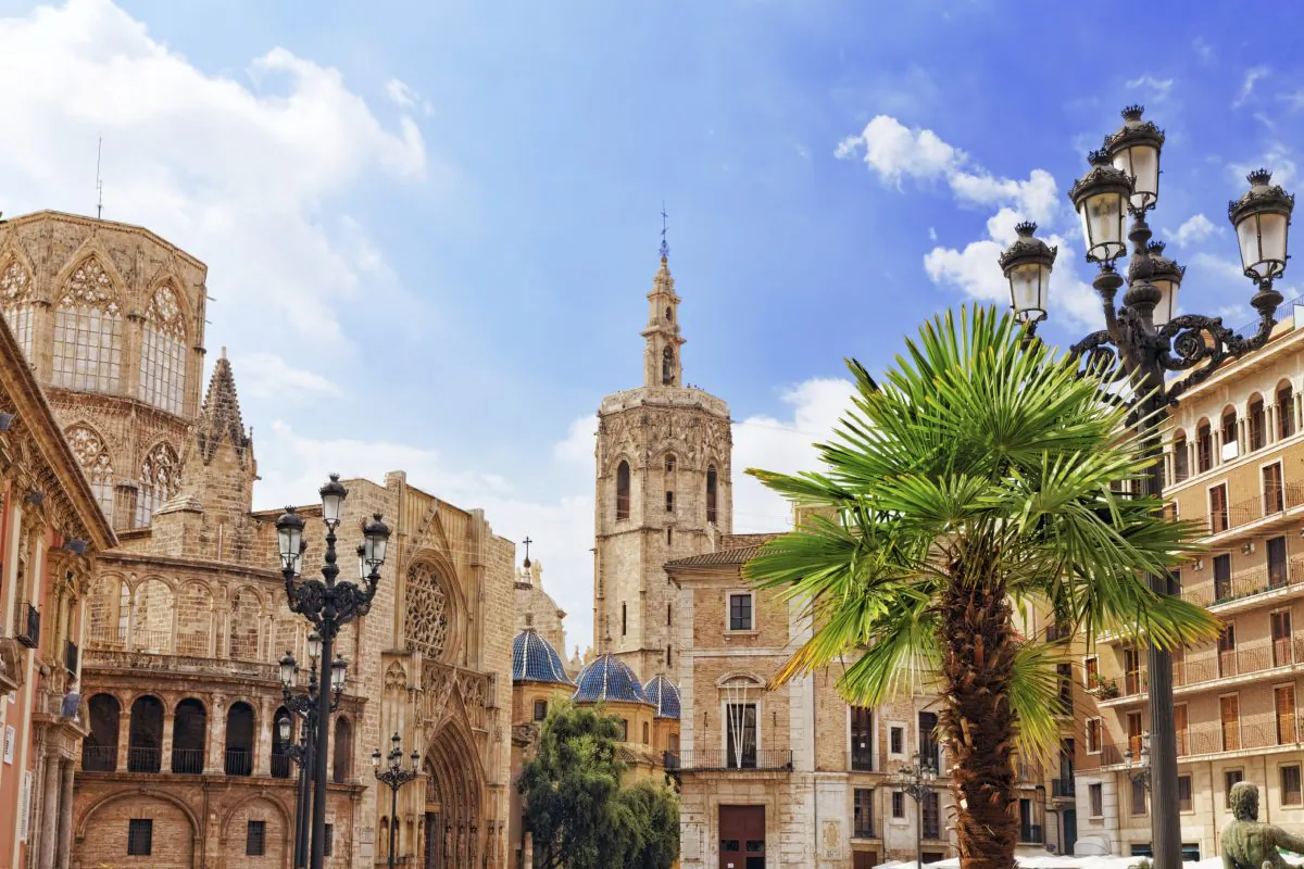 Square of Saint Mary's and Valencia cathedral (VitalyEdush, iStock)