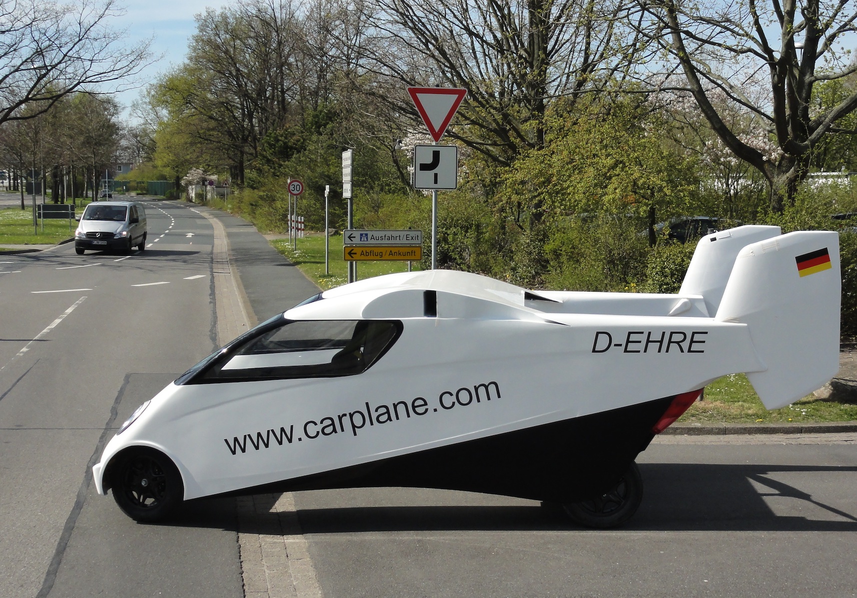 Carplane pulling onto the autobahn in Germany. (Carplane)