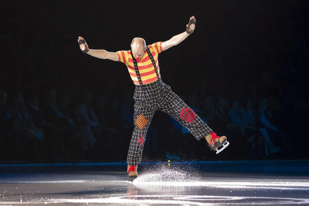 Kurt Browning in the opening of Stars on Ice, May 8, 2015 in Toronto (Quincy Clark/DQC Photo)