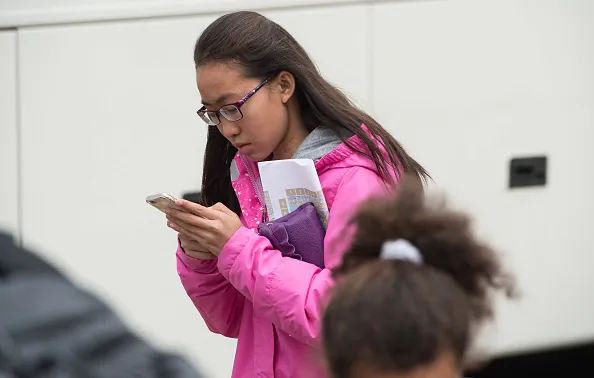 SOS via SMS: Help for Suicidal Teens Is a Text Message Away