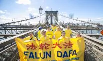 From Europe to Brooklyn: Hundreds Stream Across Brooklyn Bridge for Human Rights in China