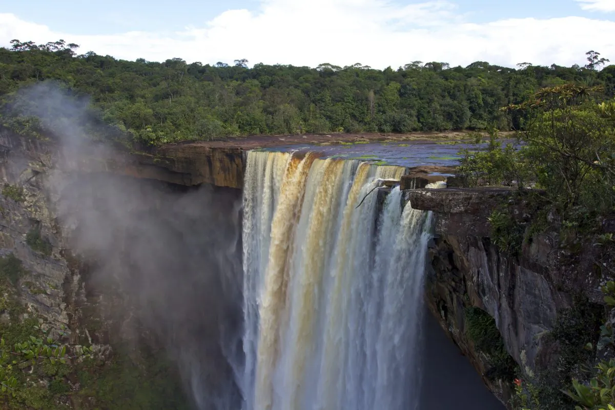 Kaieteur falls Guyana South America (D-Arnaud, iStock)