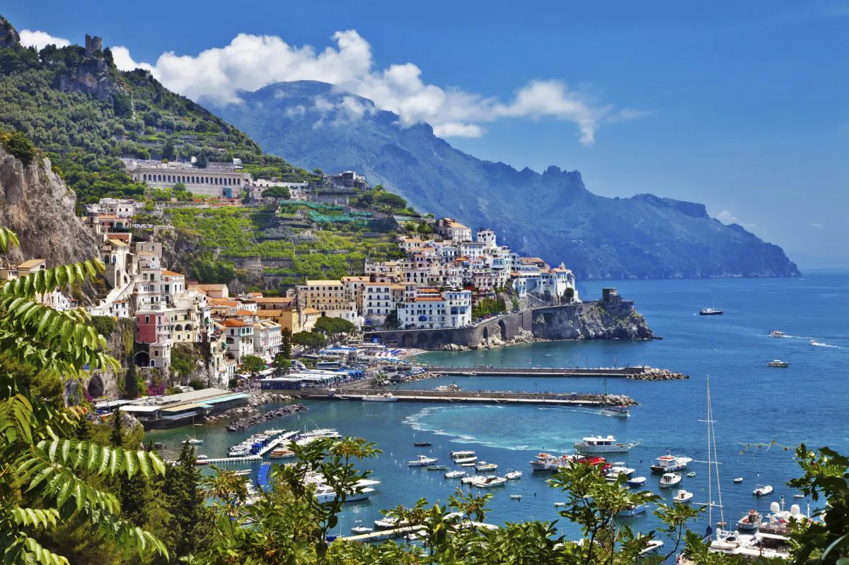 View of Amalfi, Positano (Freeartist, iStock)