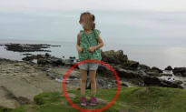 Photo: What’s Behind This Girl on the Beach?