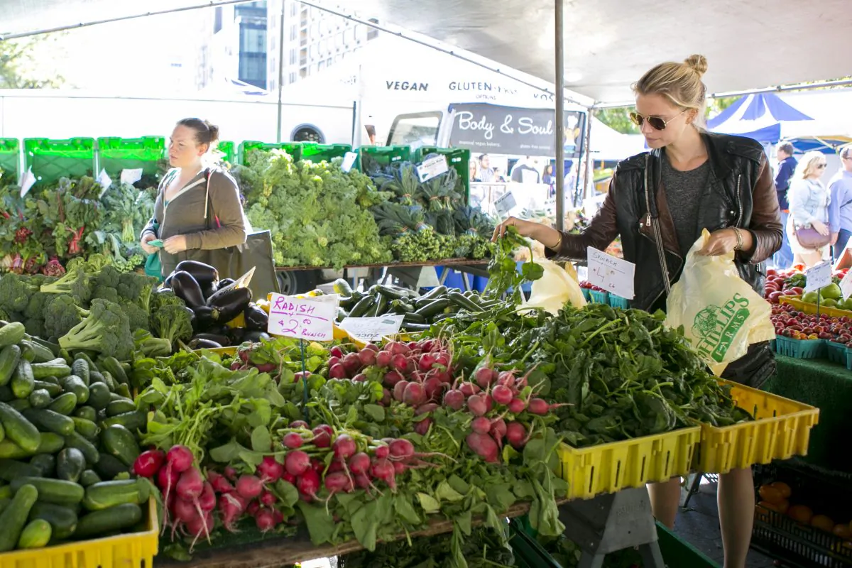 The Union Square farmer's market in Manhattan, New York, on Sept. 22, 2014. (Samira Bouaou/Epoch Times)